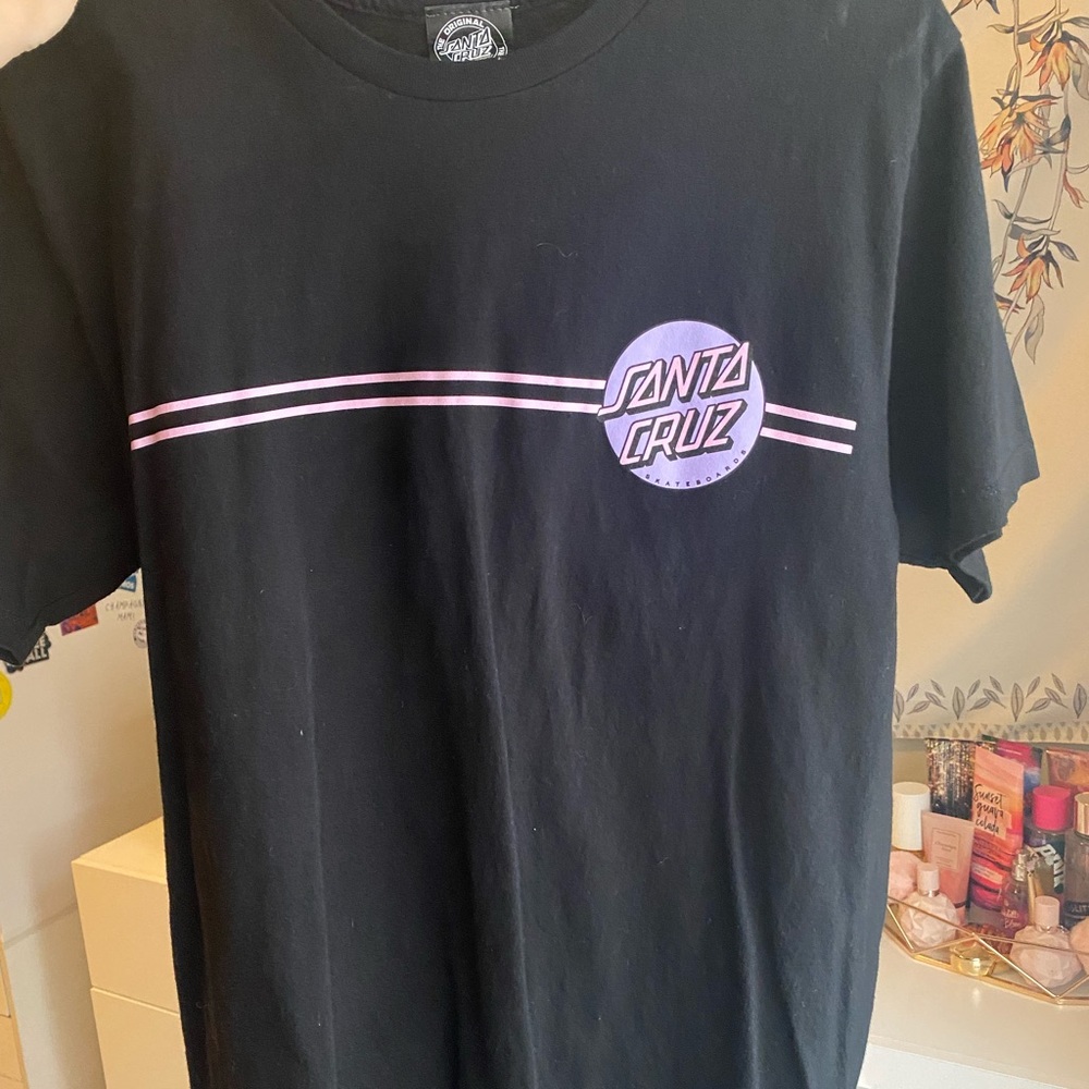 Santa Cruz black tee